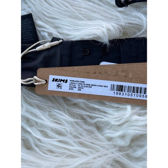 Skims Wireless Form Micro Strap Plunge Bra Onyx Size 36B - Picture 7 of 7